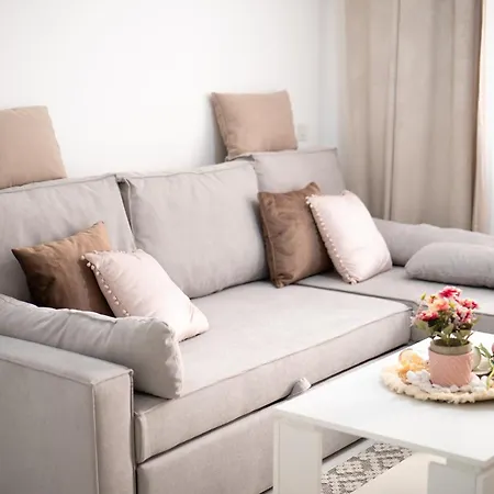 Grandeur - Free Parking Apartment