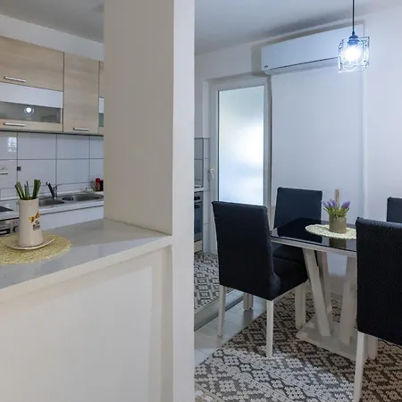 Grandeur - Free Parking *